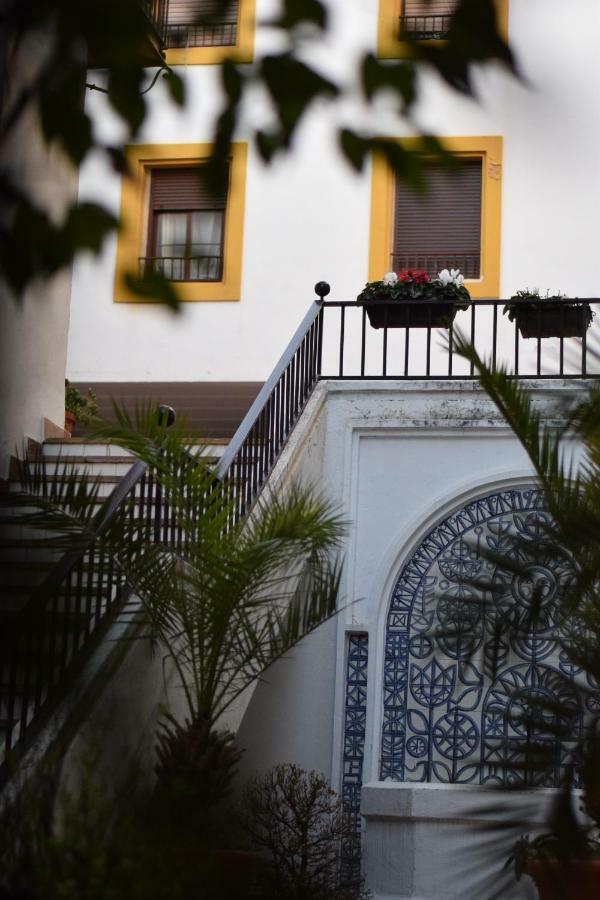 Apartamento Saravia Only Families Apartment Cordoba Exterior photo